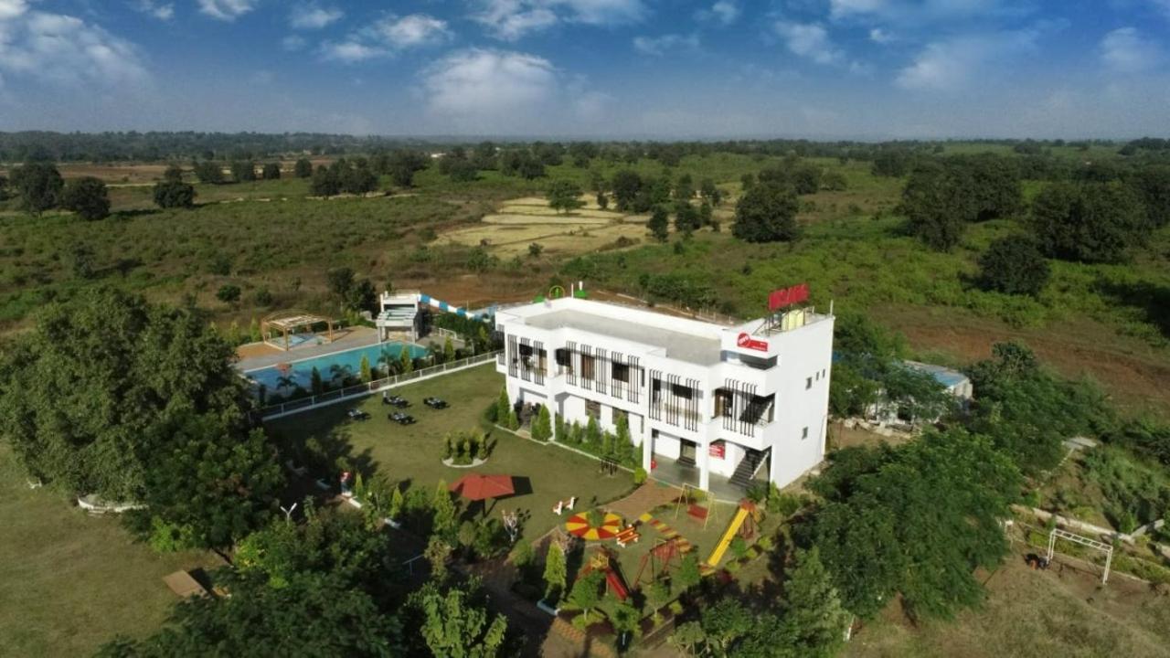 ג'אבלפור Nisarg Resort מראה חיצוני תמונה