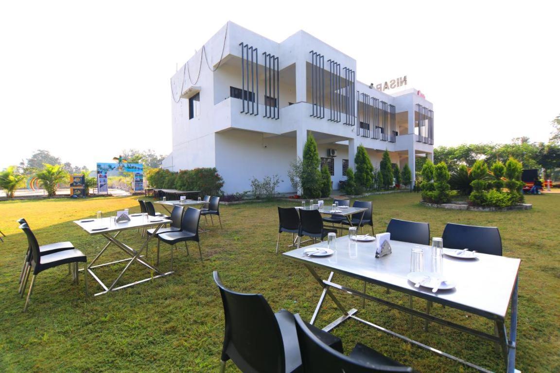 ג'אבלפור Nisarg Resort מראה חיצוני תמונה